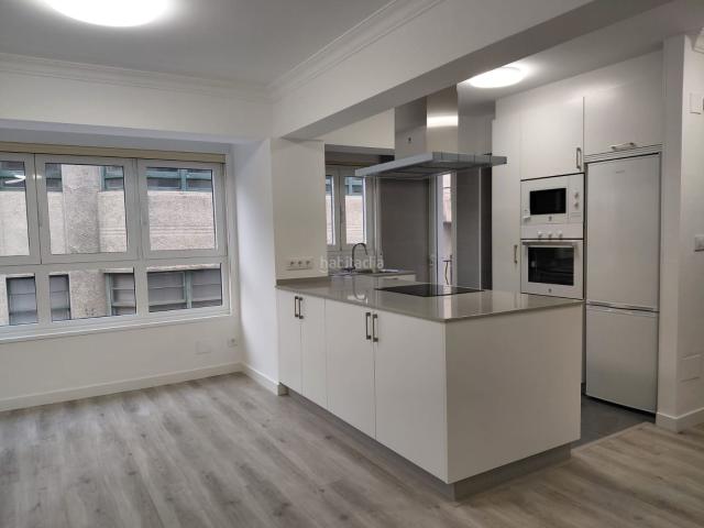 Piso en venta en Ferrol, Centro. piso. Pisos.
