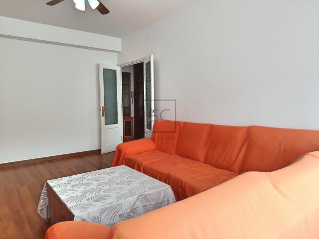 Piso en venta en Ferrol, Plaza de España. Piso con ascensor y buhardilla en Ferrol. Pisos.