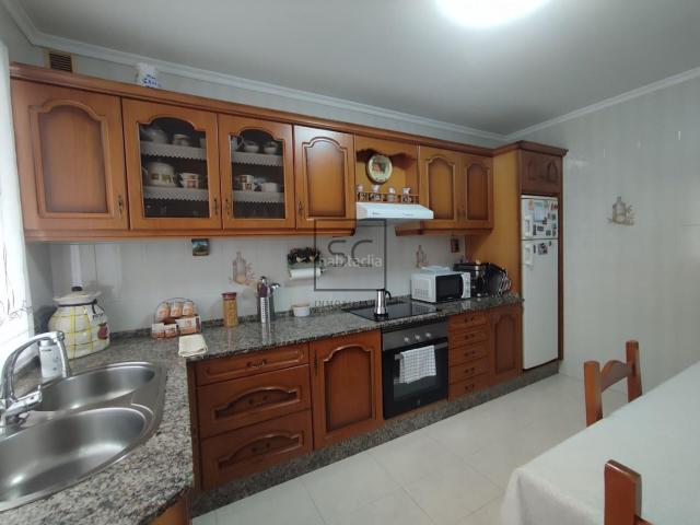 Piso en venta en Ferrol, San Juan. Amplio piso en San Juan Ferrol. Pisos.