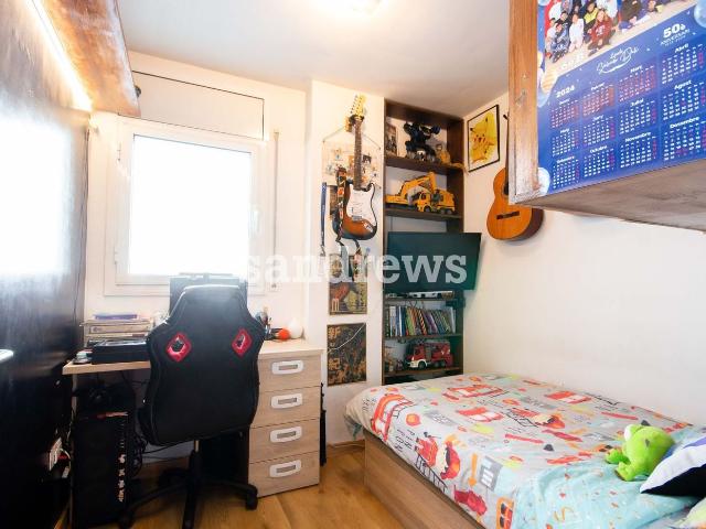 Piso en venta en Figueres, Carretera de Roses Fossos. Piso en Venta en Figueres con Parking Ideal para Vivir o Invertir. Pisos.