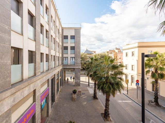 Piso en venta en Figueres, Centre. ampli pis al centre. Pisos.