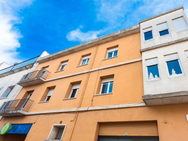 Piso en venta en Figueres, Centre. BONITO PISO CON LOCAL COMERCIAL EN EL CENTRO DE FIGUERES. Pisos.