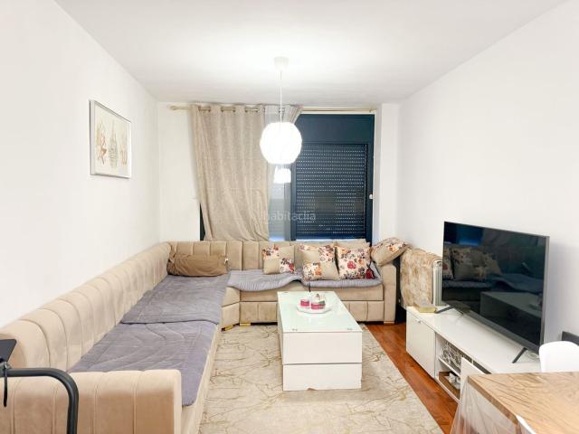Piso en venta en Figueres, Centre. especial inversores inmueble alquilado. Pisos.