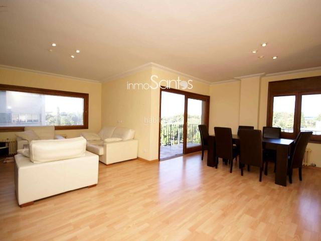 Piso en venta en Figueres, Centre. Piso 4 habitaciones en Figueres. Pisos.
