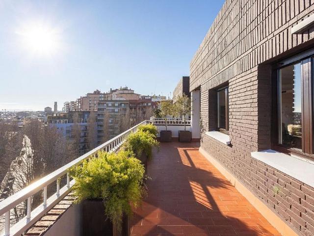 Piso en venta en calle, Figueres, de 200 m² 4 habitaciones por 523.000
