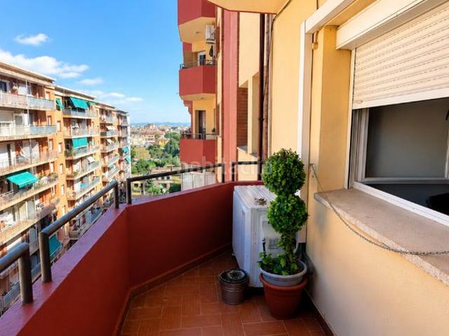 Piso en venta en Figueres, Parc Bosc Castell. Pis de 4 habitacions molt lluminós. Pisos.
