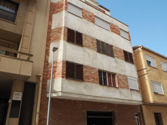 Piso en venta en Flix Costa Dorada. PISO CENTRICO SOLEADO BUEN ESTADO DE CONSERVACION 3 HABITACIONES. Pisos.