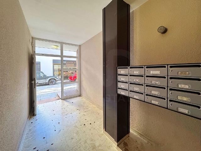 Piso en venta en Flix, de 80 m² 3 habitaciones por 79.000