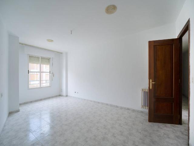 Piso en Venta en Flores de Sil La Placa