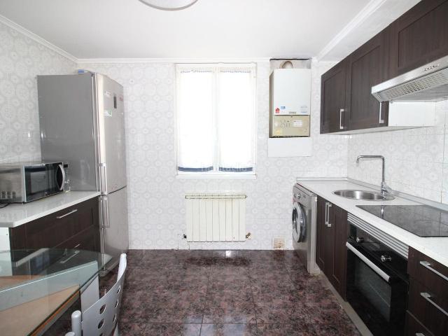 Piso en venta en Oñati. J. MOIUA kalea. Lasaitasuna erdigunetik gertu. Pisos.