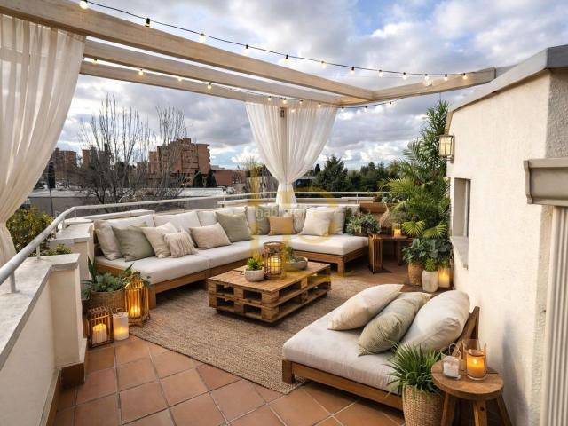 Piso en venta en Guadalajara, Casco Histórico. ÁTICO DÚPLEX DE 4 DORMITORIOS CON ESPECTACULAR TERRAZA, MÁXIMA LUMINOSIDAD, TRASTERO Y DOS PLAZAS DE PARKING. Pisos.