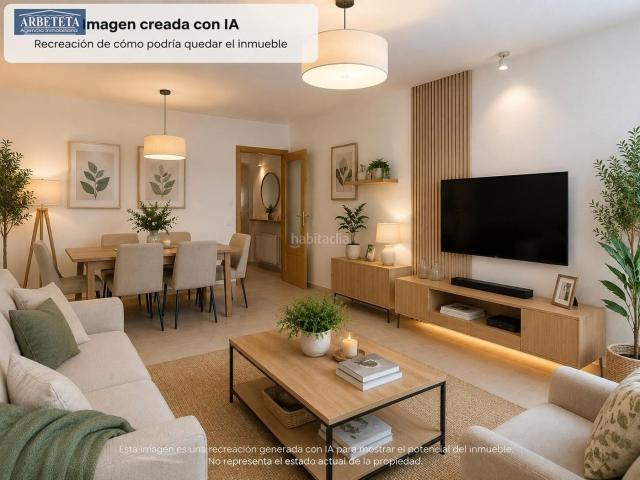 Piso en venta en Guadalajara, Constitución El Balconcillo. Amplia vivienda VPO de 3 dormitorios con garaje y trastero en zona residencial. Pisos.