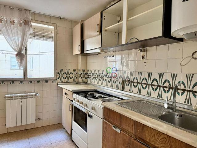 Piso en venta en Guadalajara, Constitución El Balconcillo. Av. Ejército 4 habitaciones. Ascensor. Pisos.