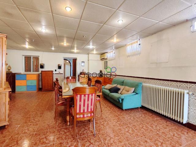Piso en venta en Guadalajara, San Roque Concordia Adoratrices. Piso de 3 dormitorios con trastero en el centro. Pisos.