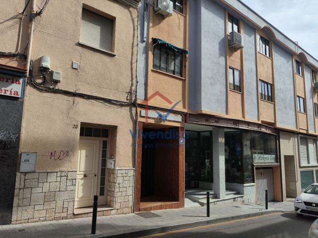 Piso en venta en Guadalajara, San Roque Concordia Adoratrices. Piso de 3 dormitorios con trastero en Guadalajara. Garaje opcional. Pisos.
