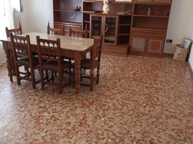 Piso en venta en Guadalcázar. piso de 190 m2 y local en venta en Guadalcázar. Pisos.
