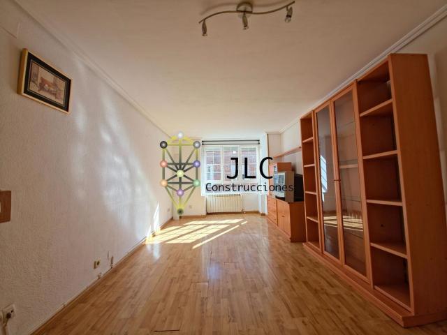 Piso en venta en Guadalix de la Sierra. Encantador piso en el casco antiguo de Guadalix de la Sierra por 219,000. Pisos Guadalix de la.
