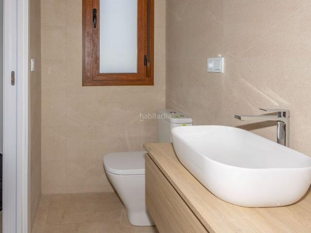 Piso en venta en Guadix. Piso NUEVA CONSTRUCCIÓN. Tres dormitorios y dos baños. Pisos.