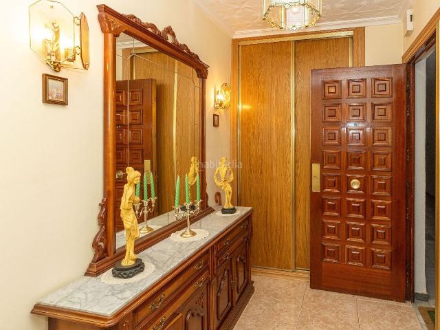 Piso en venta en Guadix. Piso en el centro de Guadix Esquina, luminoso y con local incluido. Pisos.