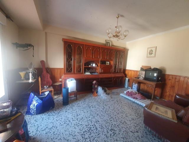 Piso en venta en Guadix. piso Grande en buen zona. Pisos.