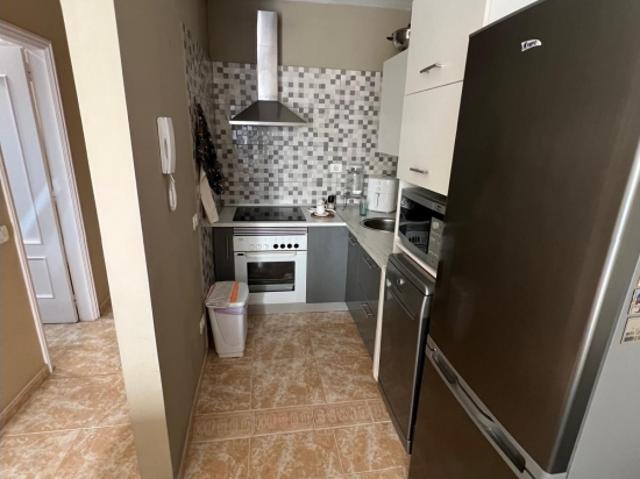 Piso en venta en Guargacho de tres habitaciones y balcón!