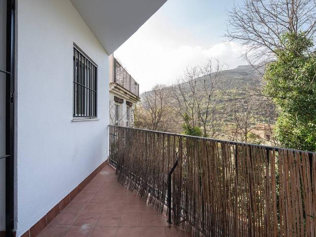 Piso en Venta en Güéjar Sierra