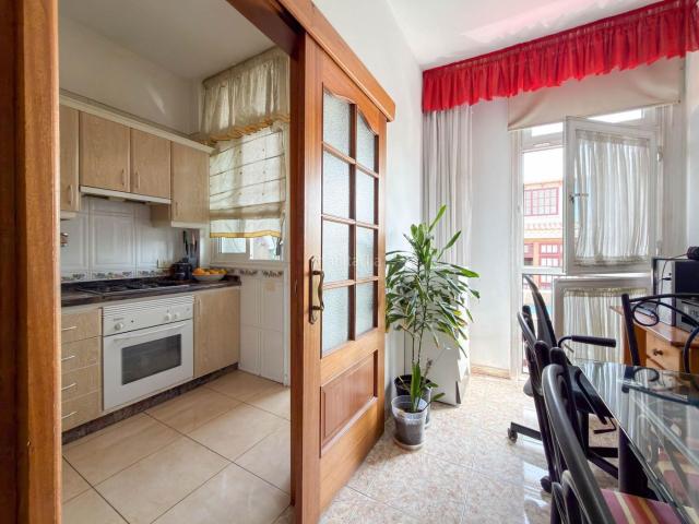 Piso en venta en Güímar, Centro. PISO EN GÜÍMAR UNA OPORTUNIDAD PARA VIVIR O INVERTIR. Pisos.