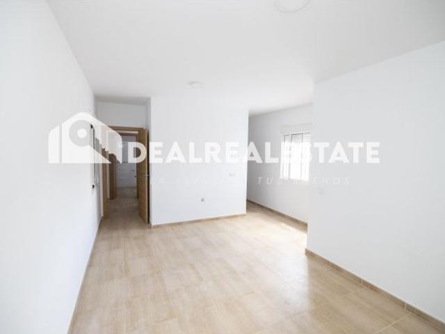 Piso en Venta en Guillena, Sevilla