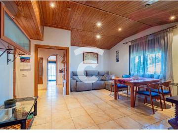 Piso en venta en Gurb. Ático exclusivo en Gurb con ascensor privado y terraza. Pisos.