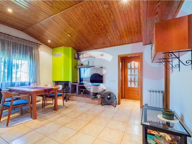 Piso en venta en Gurb. Ático exclusivo en Gurb con ascensor privado y terraza. Pisos.