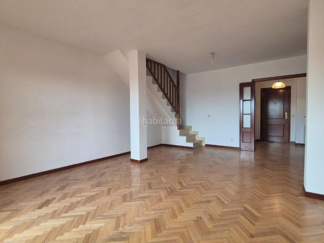 Piso en venta en Galapagar, Casco Antiguo. Dúplex enorme y soleado. Pisos.