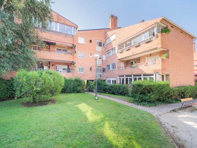 Piso en venta en Galapagar, La Navata. Agencia inmobiliaria de GALAPAGAR zona GALAPAGAR Oficina HOGARES GALAPAGAR: EN VENTA: ESPECTACULAR PISO EN LA MEJOR ZONA DE GALAPA. Pisos.