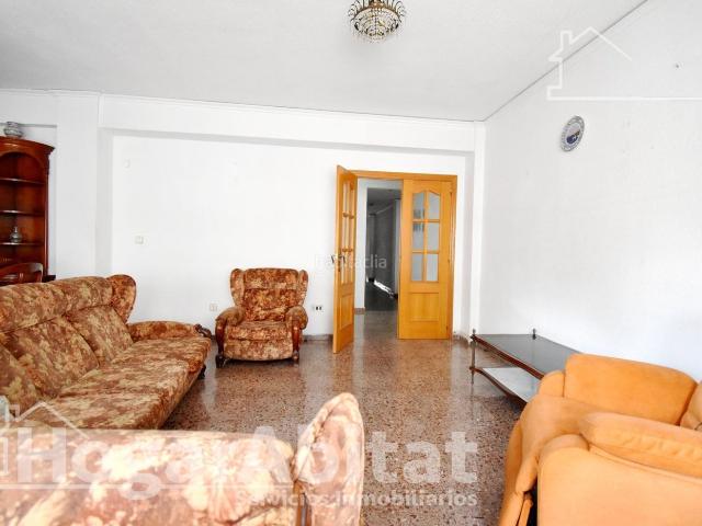 Piso en venta en Gandia, Germaníes Juzgados. EXCELENTE UBICACIÓN! AMPLIO Y LUMINOSO CON ASCENSOR Y BALCÓN. Pisos.