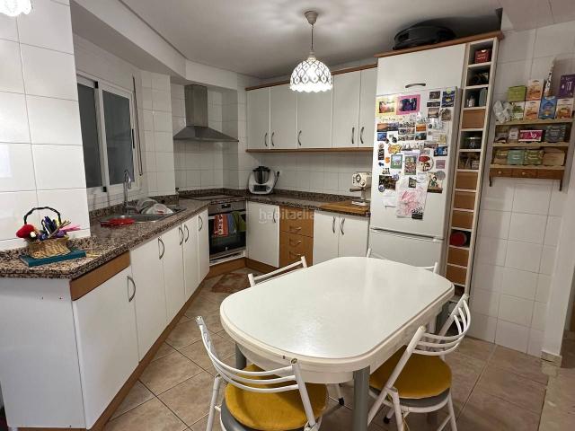 Piso en venta en Gandia, Plaza Elíptica República Argentina. Se vende un piso amplio de 146 m² en pleno centro de Gandía. Pisos.