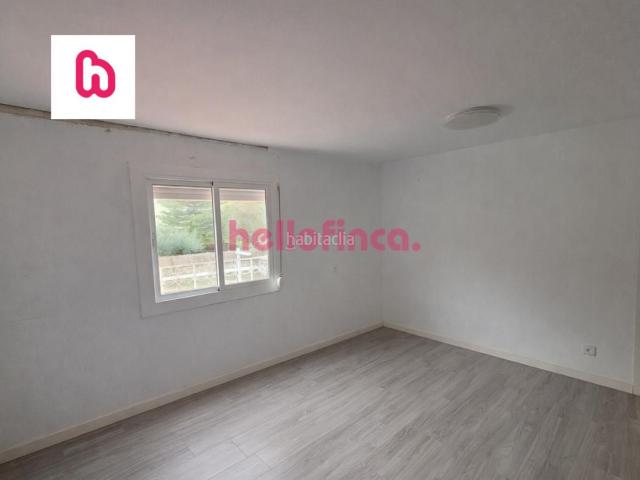 Piso en venta en Gavà, Can Tintorer Can Tries. Piso a reformar con terraza de 42 m y muchas posibilidades en Gavà. Pisos.