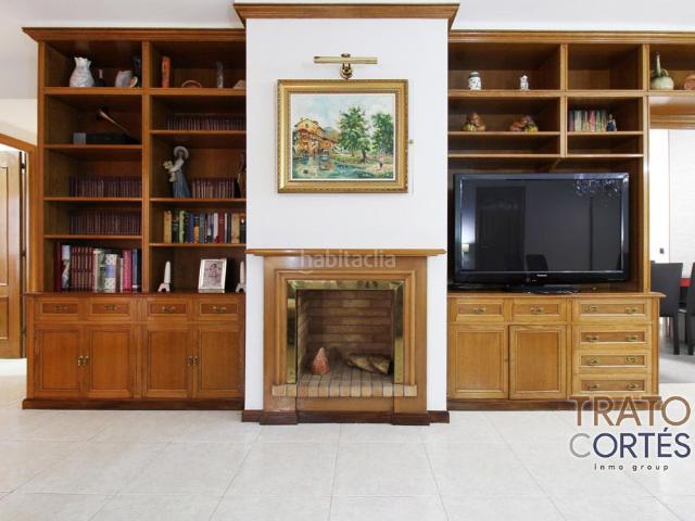 Piso en venta en Gavà, Centre Estació. AMPLIA VIVIENDA DE 4 HABITACIONES EN LA ZONA DE PLAZA CATALUNYA, GAVÀ. Pisos.