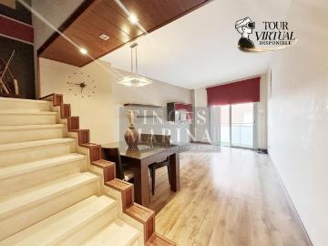 Piso en venta en Gavà, Centre Estació. Dúplex con 2 plazas de parking y trastero. Pisos.