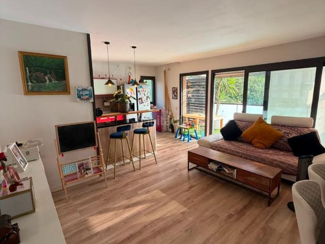Piso en venta en Gavà, Bòbiles. GAVÀ CENTRO 4 DORMITORIOS TOTALMENTE EXTERIOR Y MUY LUMINOSO. Pisos.