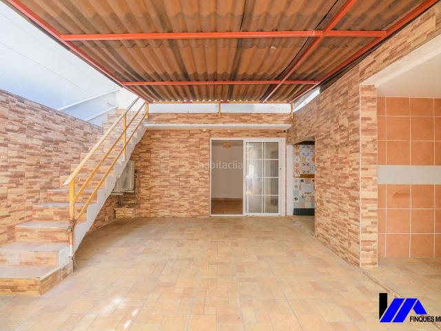 Piso en venta en Gavà, Passeig Maragall. Planta baja con espectacular terraza de 50 m² en el centro de Gavà. Pisos.