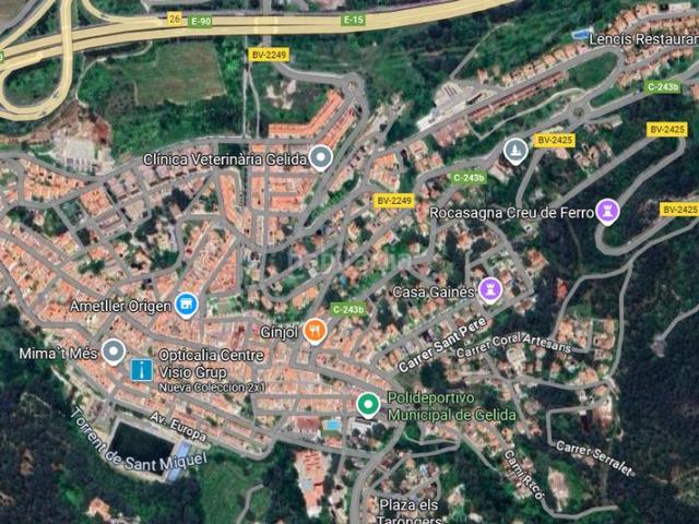Piso en venta en Gelida. Oportunidad de inversión. Pisos.