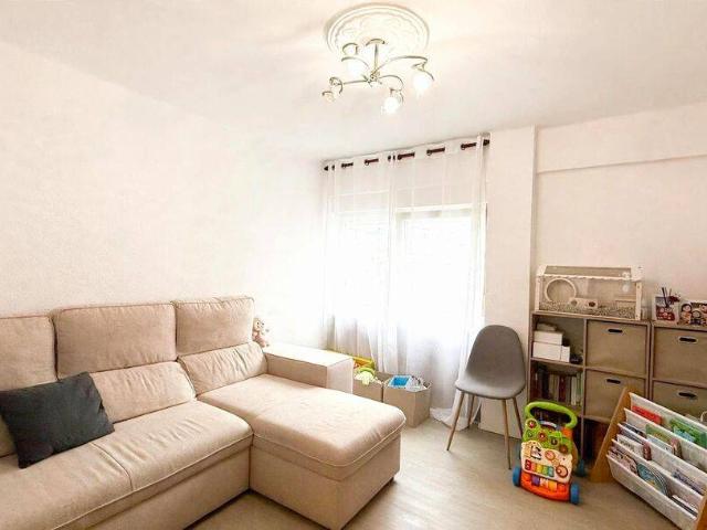 Piso en Venta en Cuatro Caminos