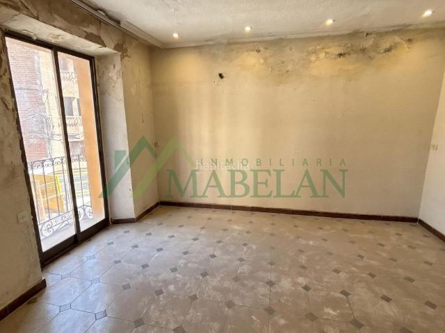 Piso en venta en Getafe, Centro. Excepcional oportunidad de inversión y reforma en pleno corazón de Getafe. Pisos.