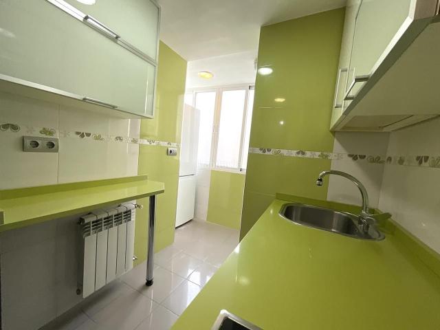 Piso en venta en Getafe, Juan de la Cierva. Piso de 3 dormitorios listo para entrar a vivir o invertir en Getafe. Pisos.