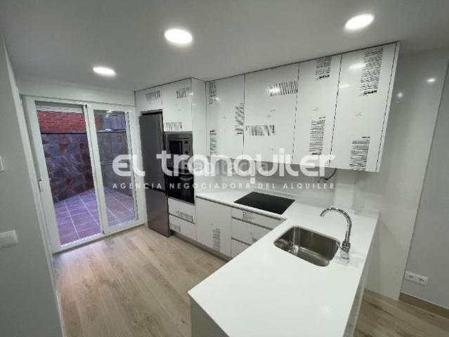 Piso en venta en Getafe, San Isidro. Calle Fuenlabrada. Pisos.