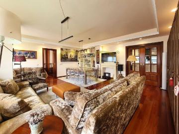 Piso en venta en Gijón, El Natahoyo. Exclusiva Preciosa vivienda en Poniente con garaje y trastero. Pisos.