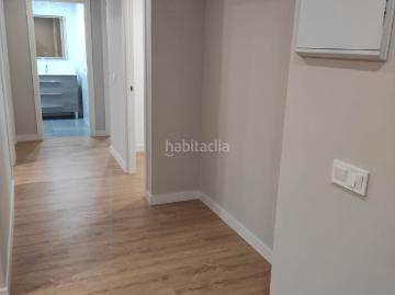 Piso en venta en Gijón, Llano. Se vende piso con ascensor recién reformado para que amueble a su gusto. Pisos.