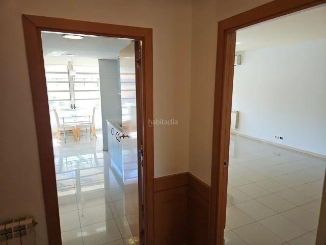 Piso en venta en Girona, Can Gibert del Pla. Magnífic habitatge a Girona de 3 dormitoris amb pisicna i pàrquing al mateix soterrani Zona Passeig dOlot. Pisos.