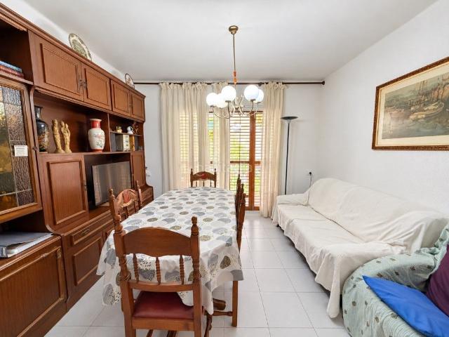 Piso en venta en Girona, Can Gibert del Pla. Piso en venta en Girona, Santa Eugènia Can Gibert del Pla. Ideal como primera vivienda. Pisos.