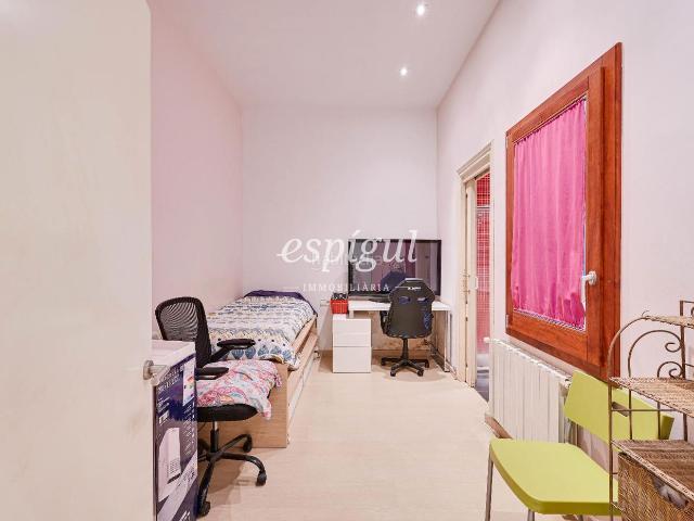 Piso en venta en Girona, Centre Barri Vell. Exclusivo piso con jardín privado en el Barri Vell de Girona. Pisos.