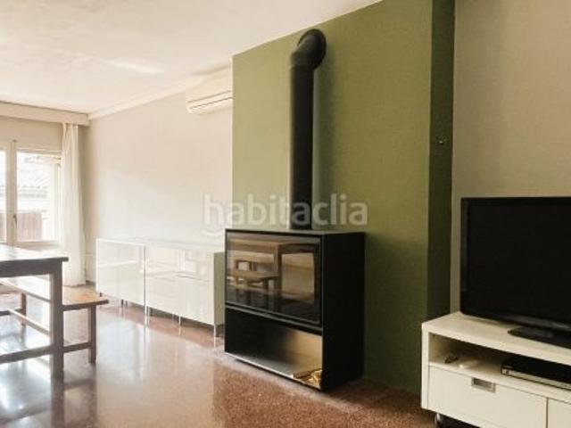 Piso en venta en Girona, Sant Narcis. PIS ESPAIÒS DE 4 HABITACIONS AMB PÀRQUING I TRASTER Al COSTAT ESTACIÓ AVE GIRONA. Pisos.